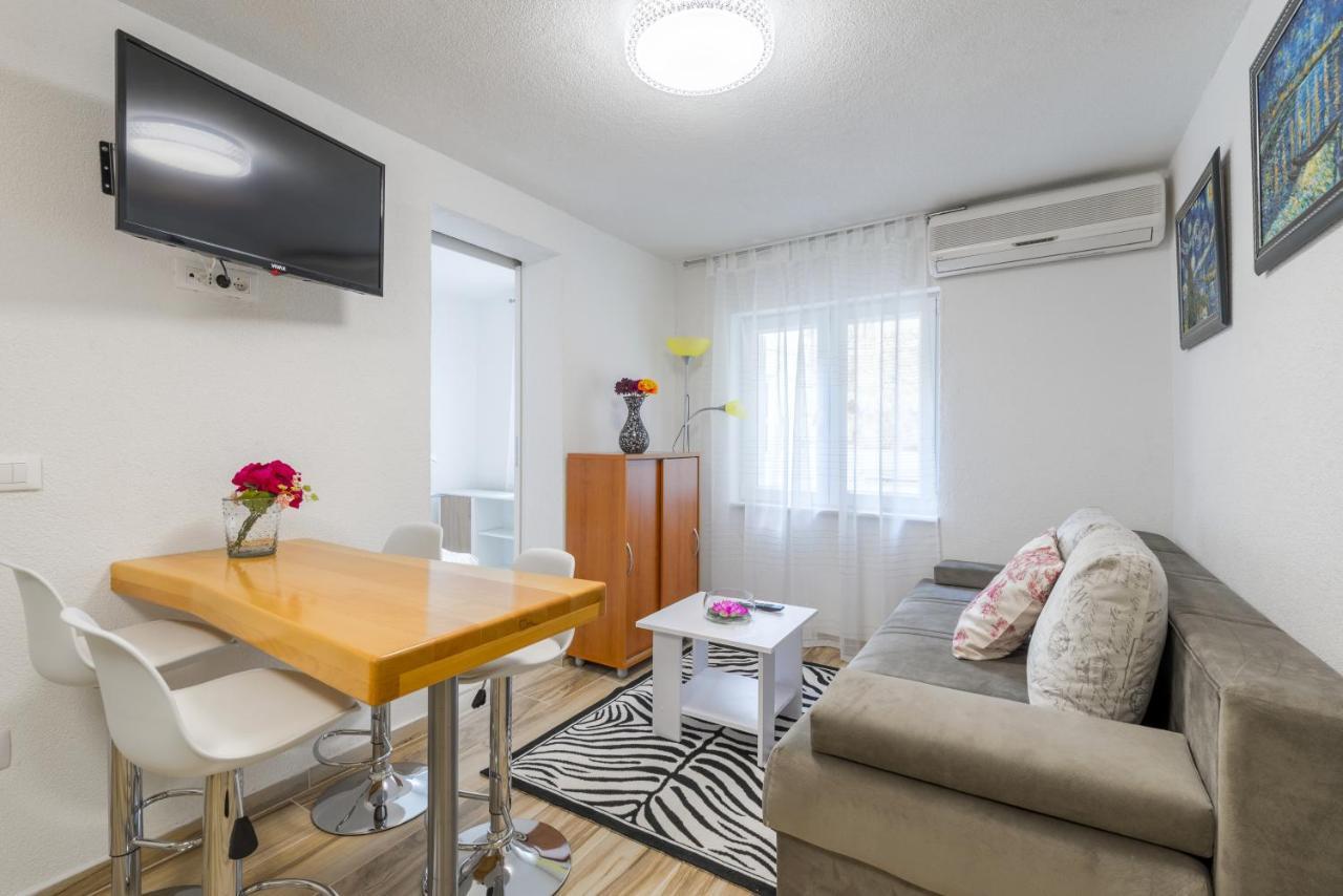 Apartments By The Sea Baska Voda, Makarska - 17570 エクステリア 写真