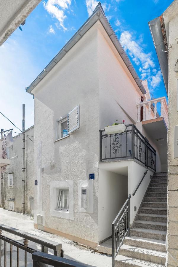 Apartments By The Sea Baska Voda, Makarska - 17570 エクステリア 写真
