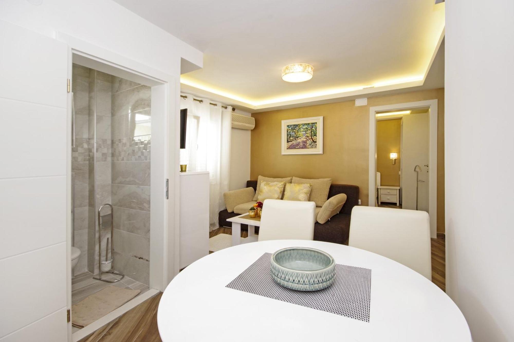 Apartments By The Sea Baska Voda, Makarska - 17570 部屋 写真
